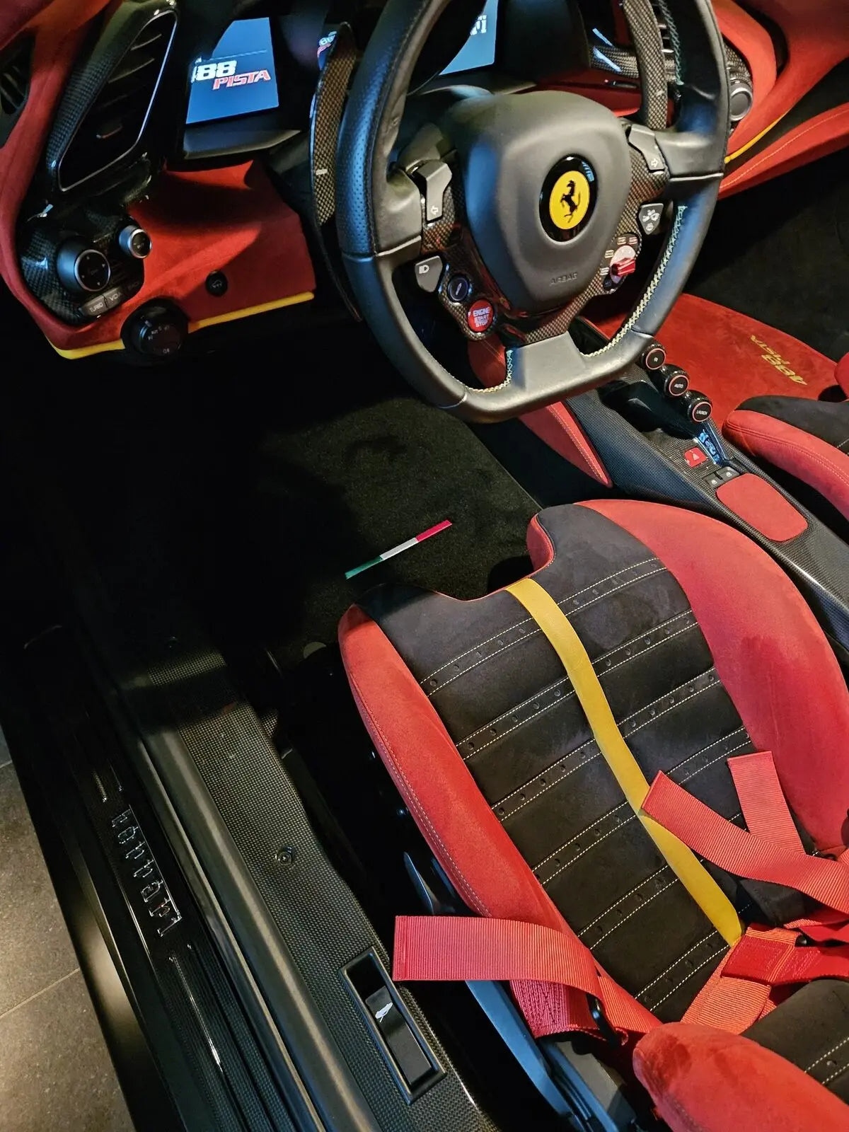 Floor Mats For Ferrari 488 Pista Spider (2019-2021) AutoWin Brand IT Edition - AutoWin