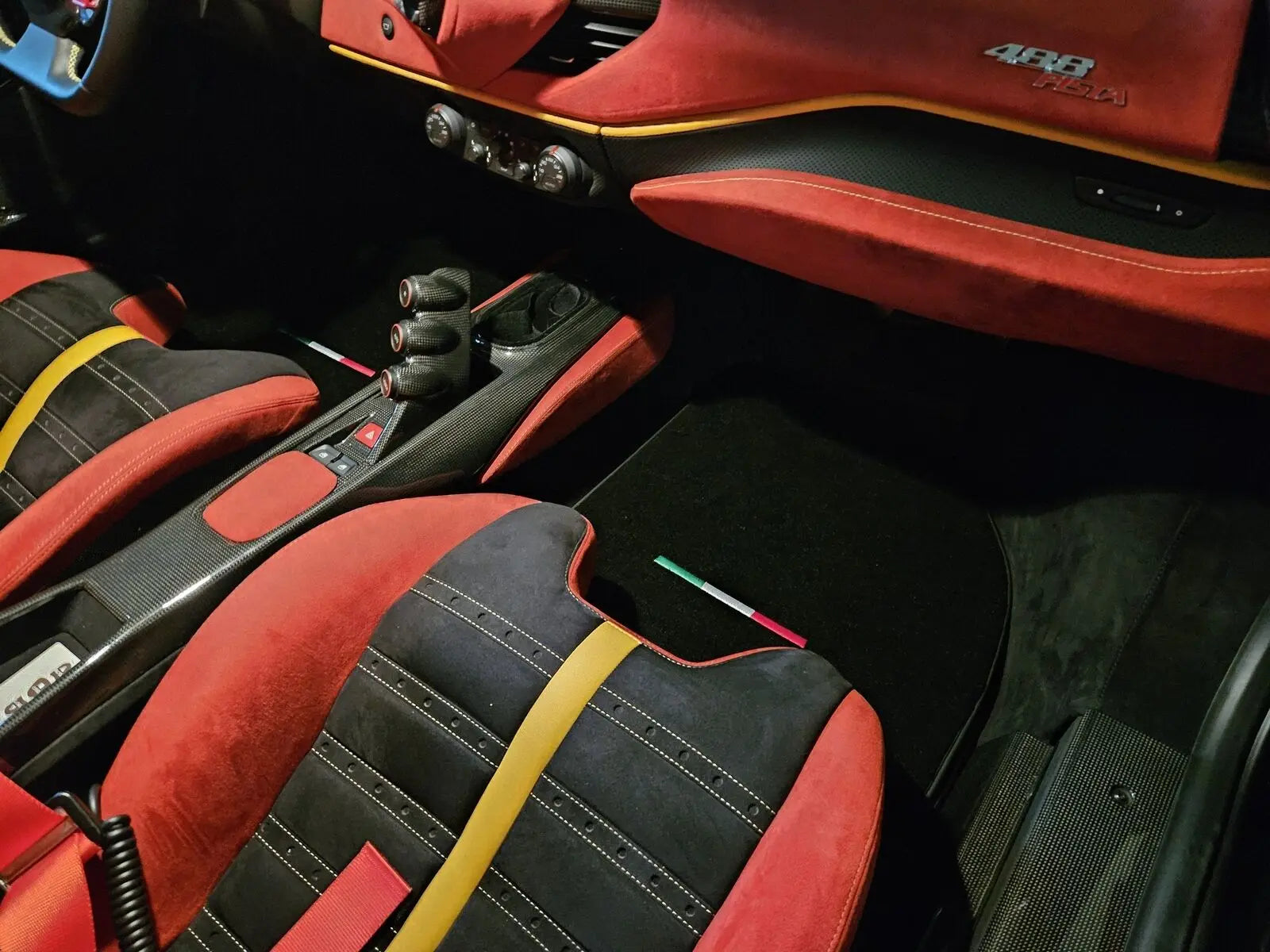 Floor Mats For Ferrari 488 Pista Spider (2019-2021) AutoWin Brand IT Edition - AutoWin